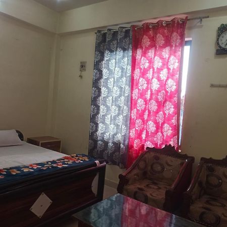 Shree Krishna Garden Hotel Jhusi Kültér fotó