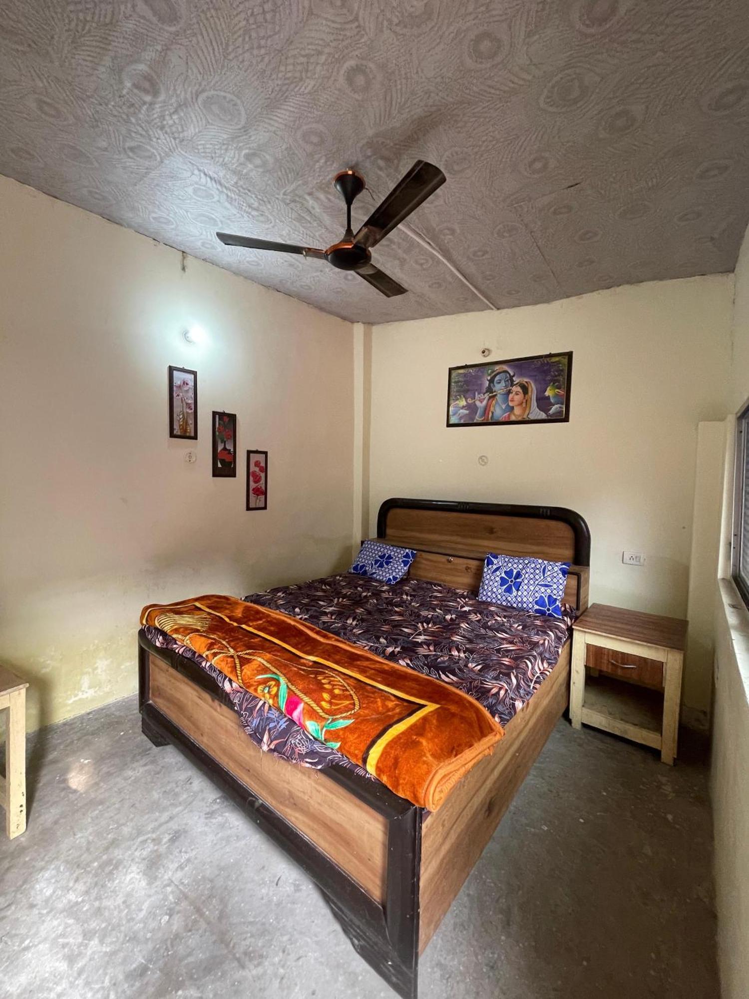 Shree Krishna Garden Hotel Jhusi Kültér fotó