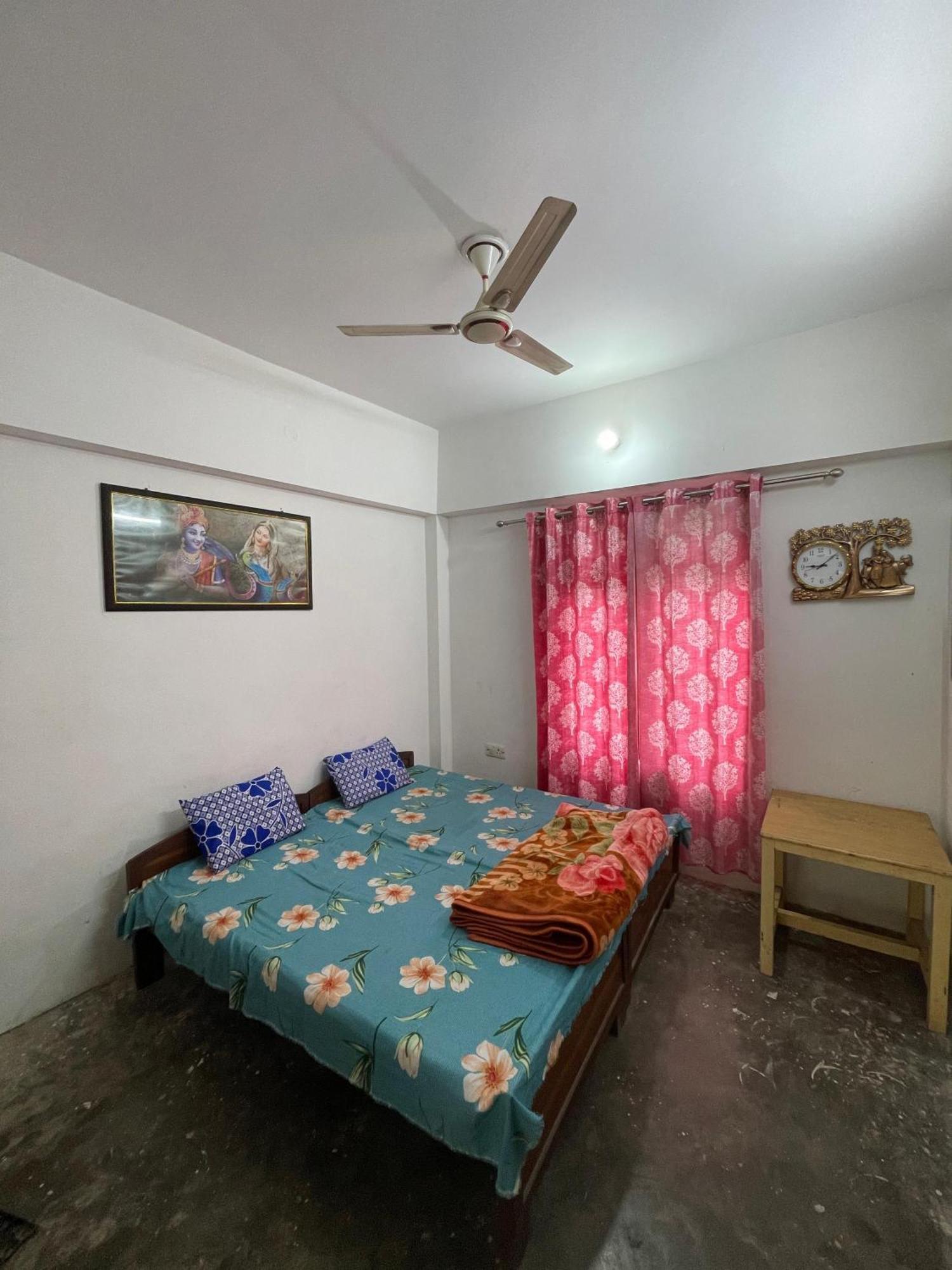 Shree Krishna Garden Hotel Jhusi Kültér fotó