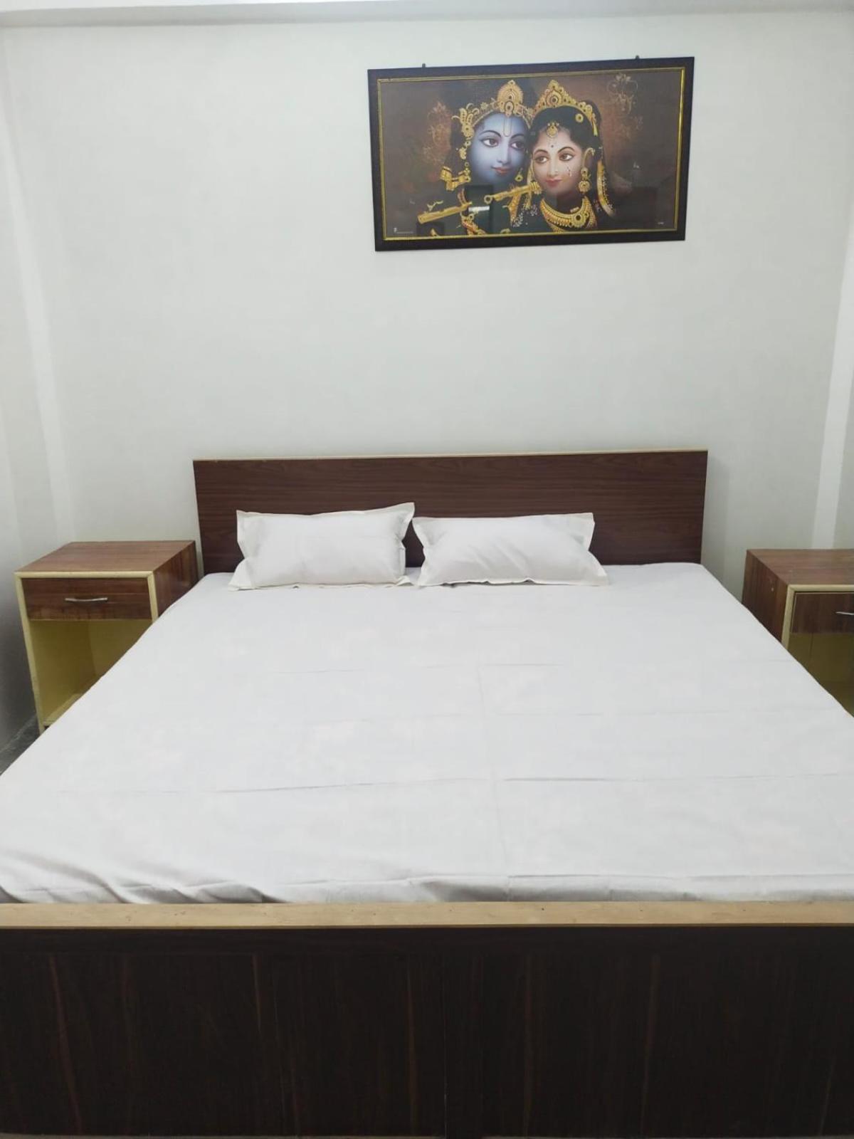 Shree Krishna Garden Hotel Jhusi Kültér fotó